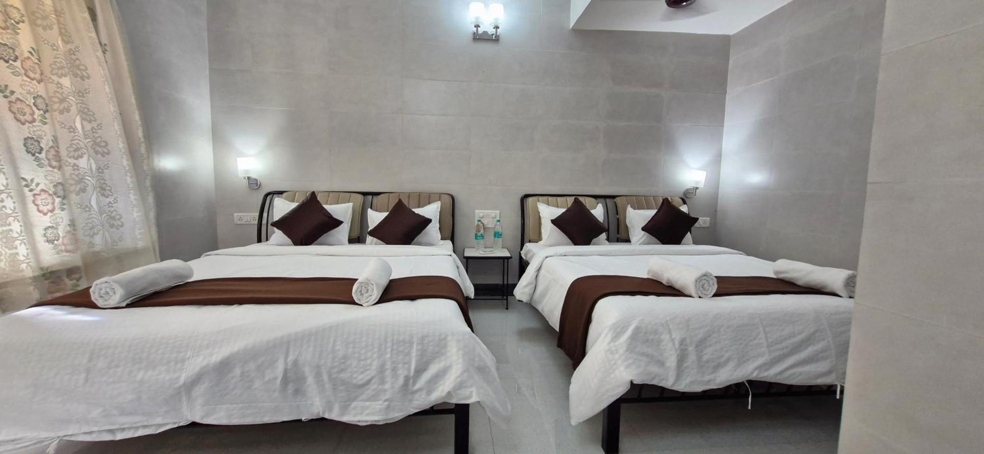 Haven Apartment Inn Baga Beach Exterior foto